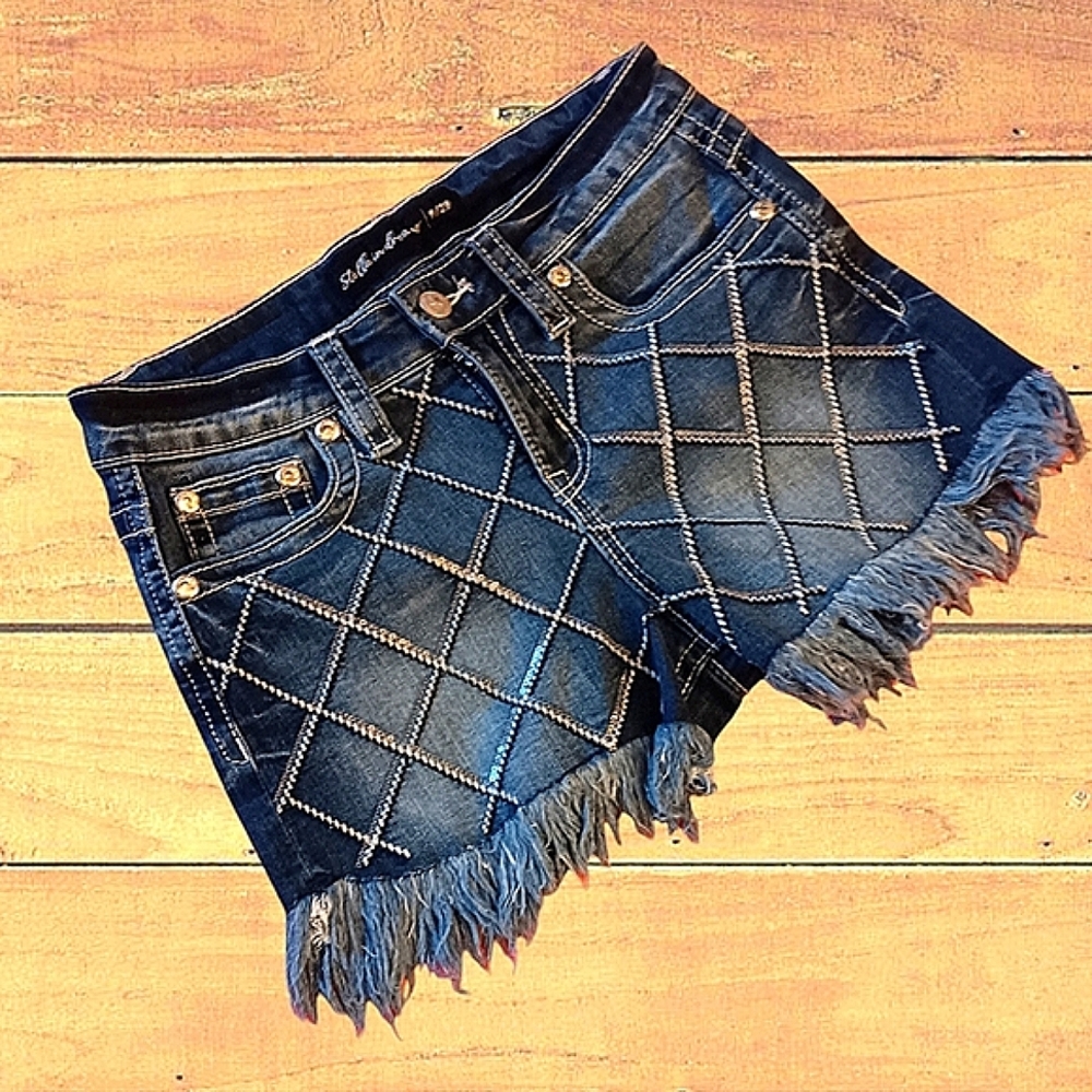 - - STELLA IN DREAMS EMBELLISHED FRINGE JEAN SHORTS
